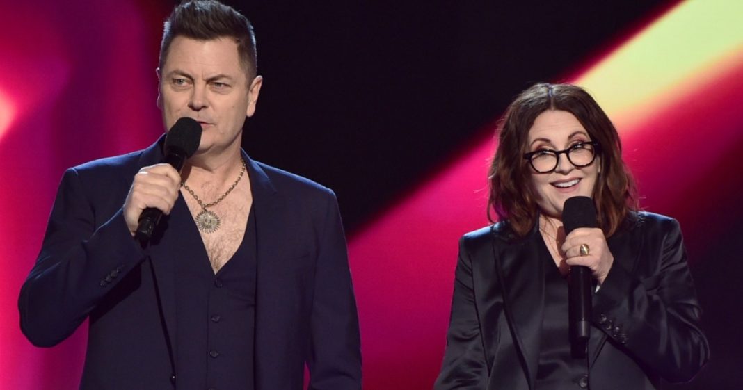 MixCollage-18-Mar-2025-02-07-AM-1919.jpg ¿Quién es la esposa de Nick Offerman, Megan Mullally? Relación, edad, trabajo, explicaron los niños