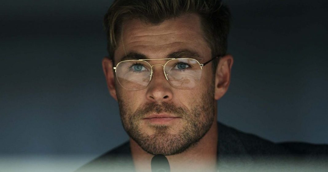 La película de acción submarina de Chris Hemsworth Die Hard Liking Erane The Iron Claw Star
