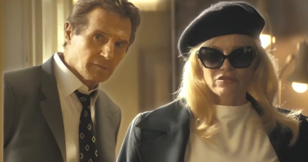 Liam Neeson y Pamela Anderson Romance Romance informan con el anuncio de armas desnudas
