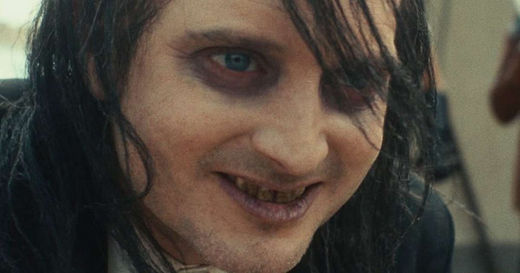 Elijah Wood habla horrible El personaje tóxico de Avenger, 'increíble' Kevin Bacon | Entrevista

