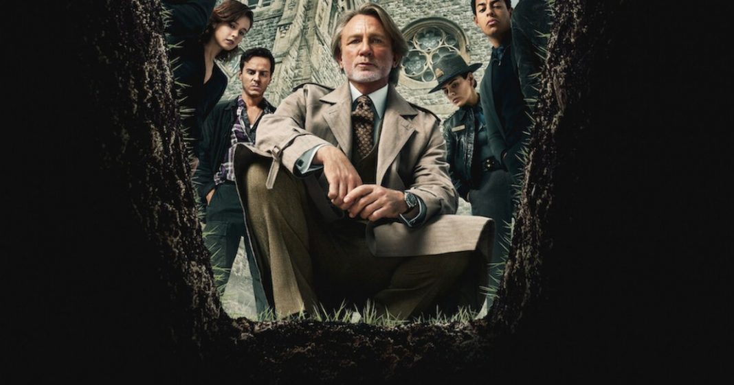 Knives Out 3 revisiones y la puntuación Rotten Tomatoes es mejor que la cebolla de vidrio
