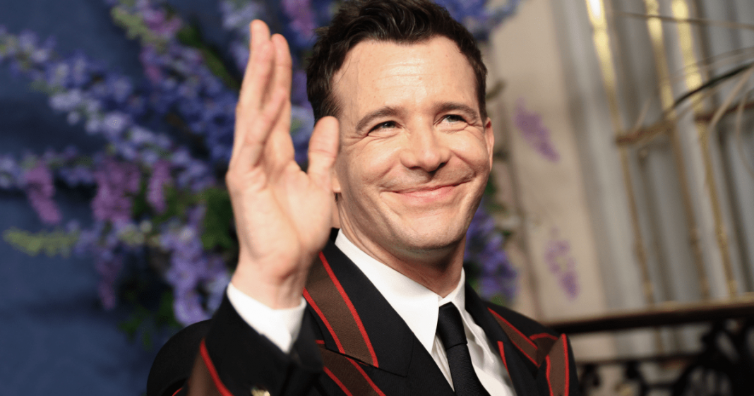 Evolve-Images-2026-02-27T144140.980.png Luke Thompson de Bridgerton recuerda haber actuado para la Real Queen