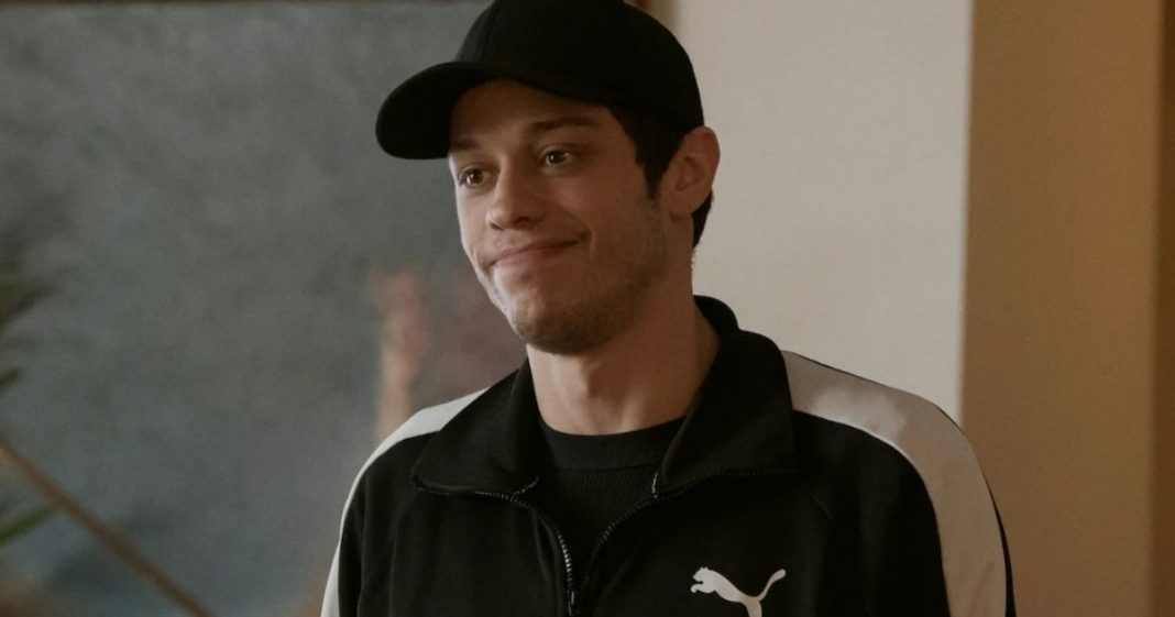 La nueva película de Pete Davidson y Casey Affleck utilizará únicamente fondos de IA y 'nuevas tomas'
