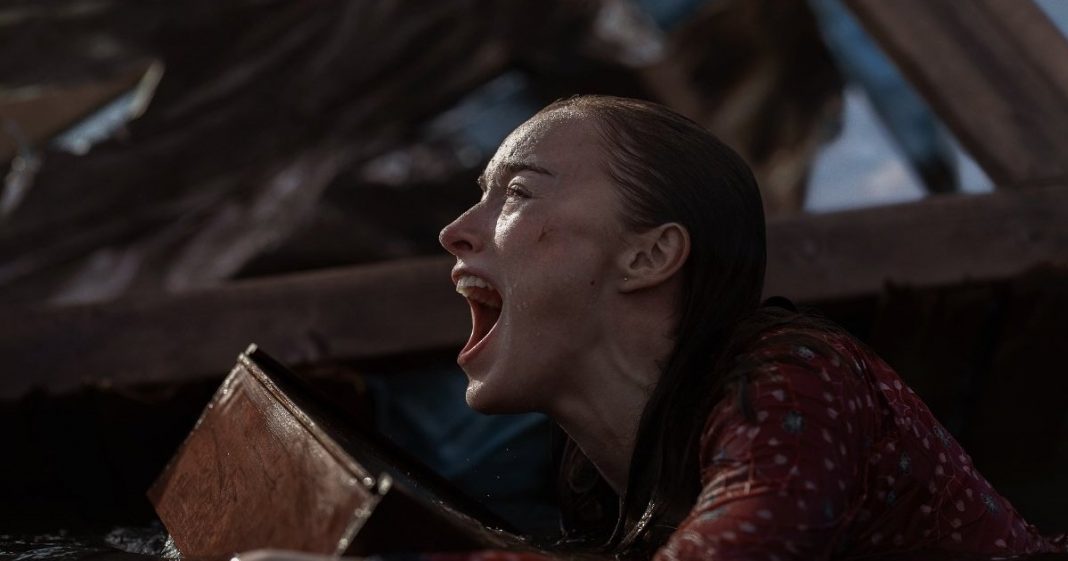 Phoebe Dynevor, Djimon Hounsou y Whitney Peak hablan sobre la película Thrash de tiburones de Netflix
